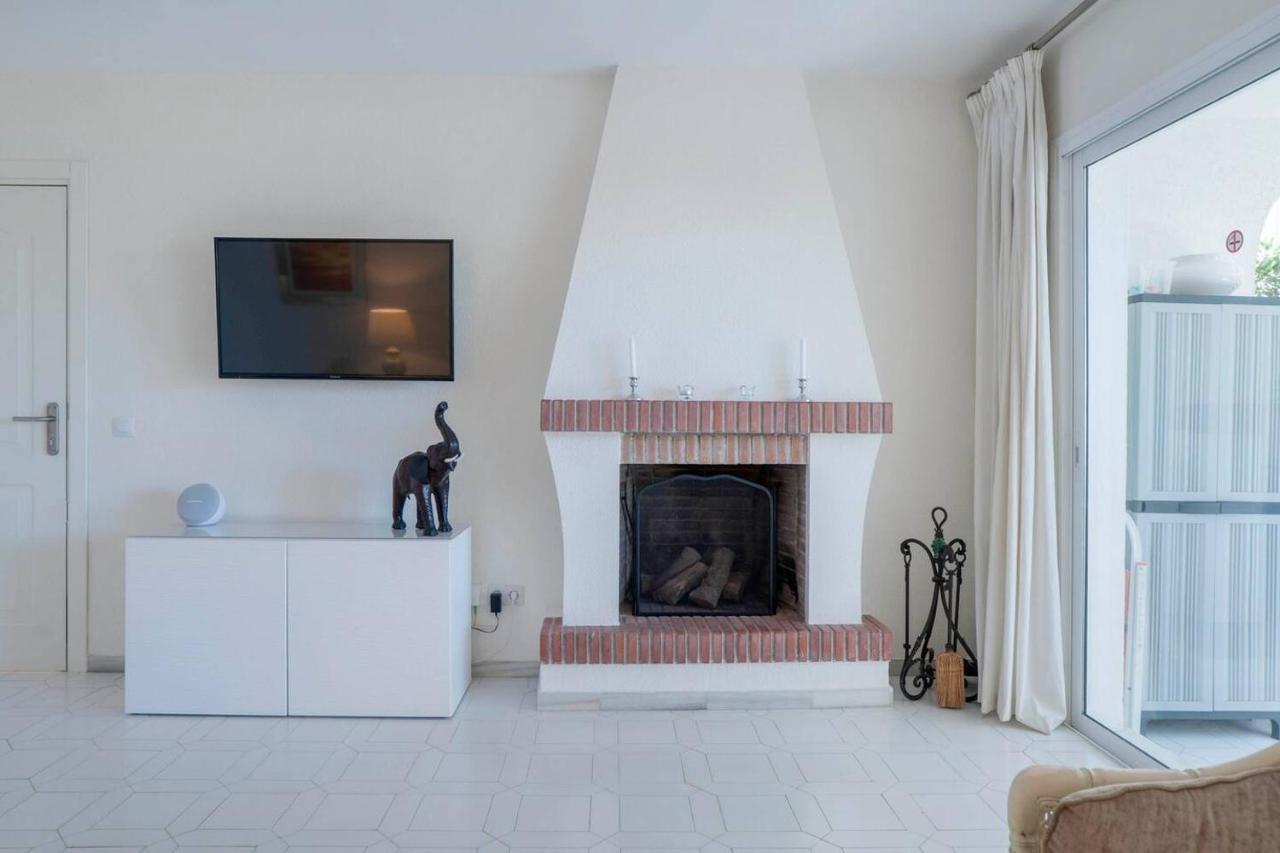 Miraflores Apartment Михас Экстерьер фото
