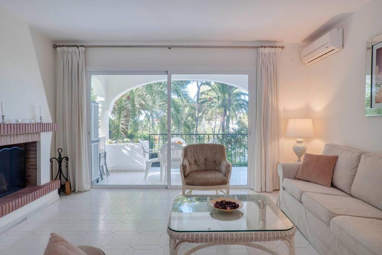 Miraflores Apartment Михас Экстерьер фото
